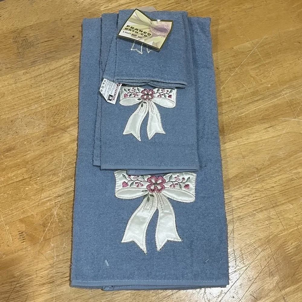 Vtg 3 Pc Cannon Blue Ribbon Floral Embroidered Bathroom Towel Set Bath/Hand/Wash